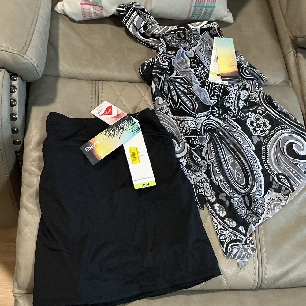 Beach House Black and White Paisley One-Piece with Skirted Bottom - Picture 2 of 4